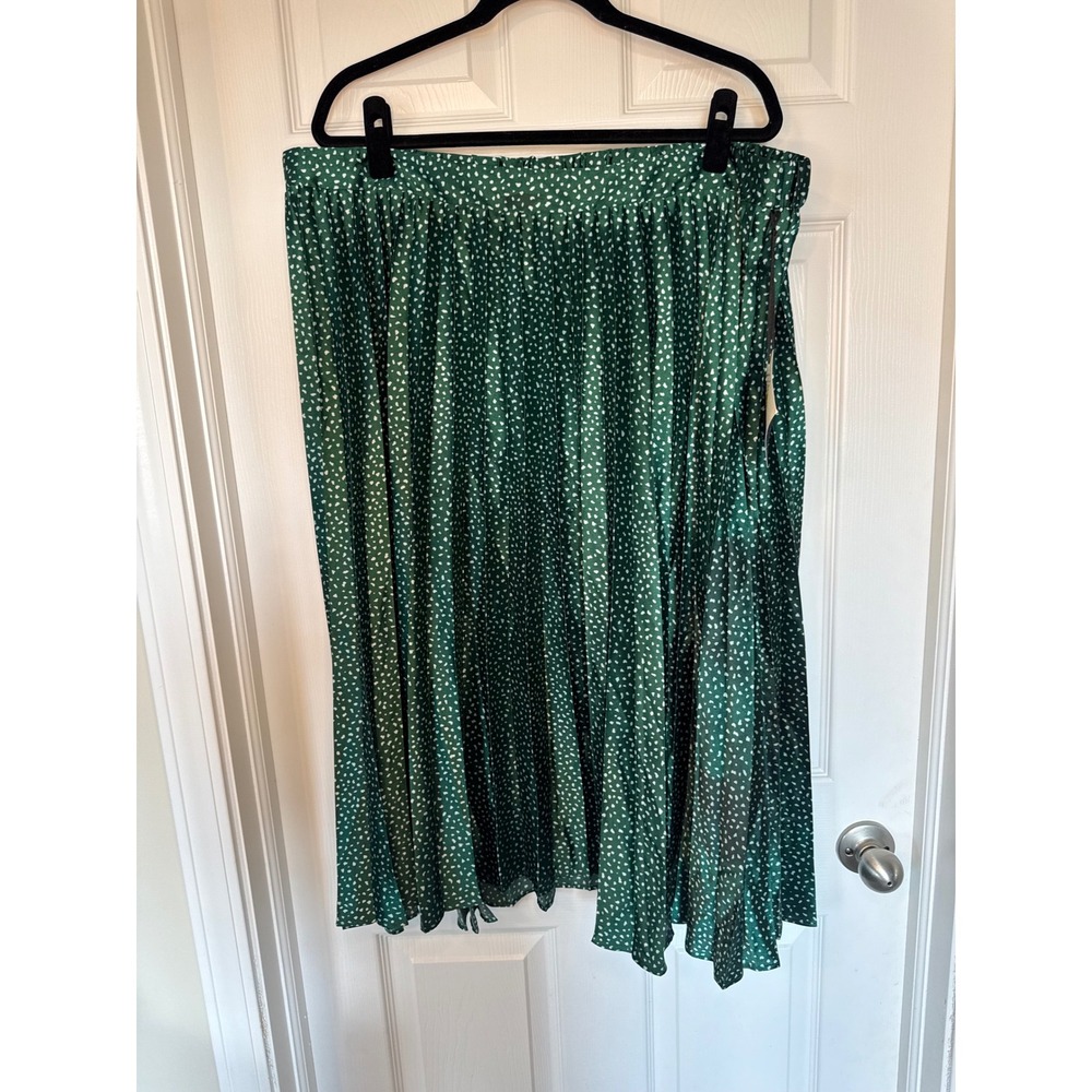 Ava & Viv Green Pleated Midi Skirt Polka Dot Print Plus Size NWT